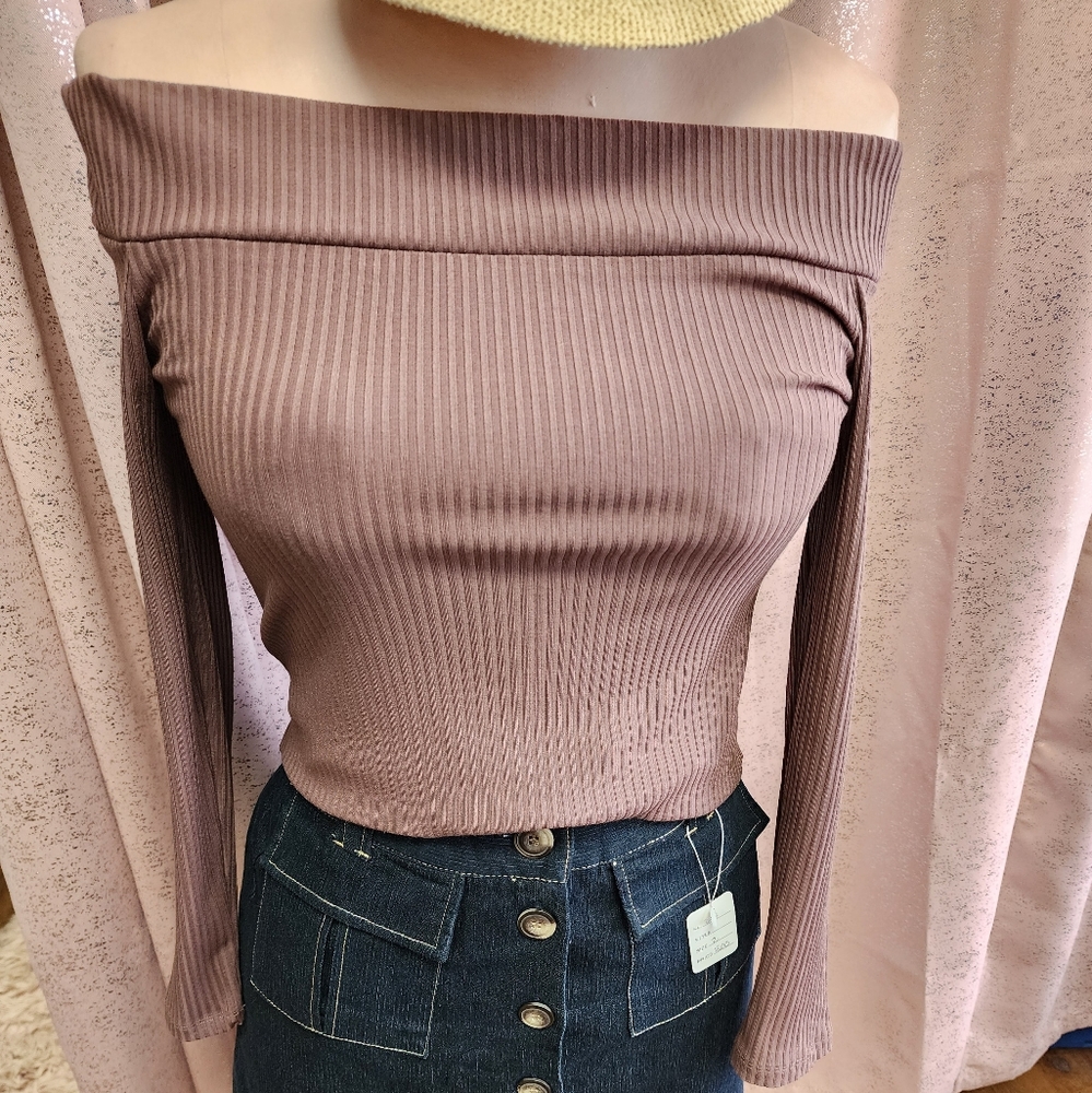 Wilfred Off the Shoulder Ribbed Top